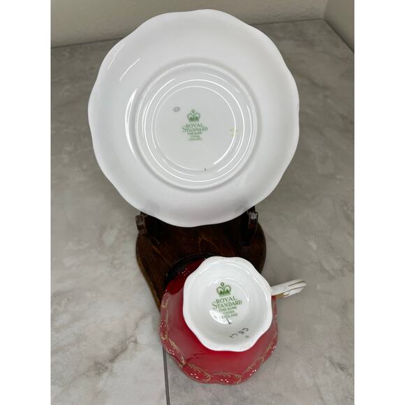 Royal Standard Fine Bone China Teacup and Saucer Red, Gold & White - Picture 10 of 10